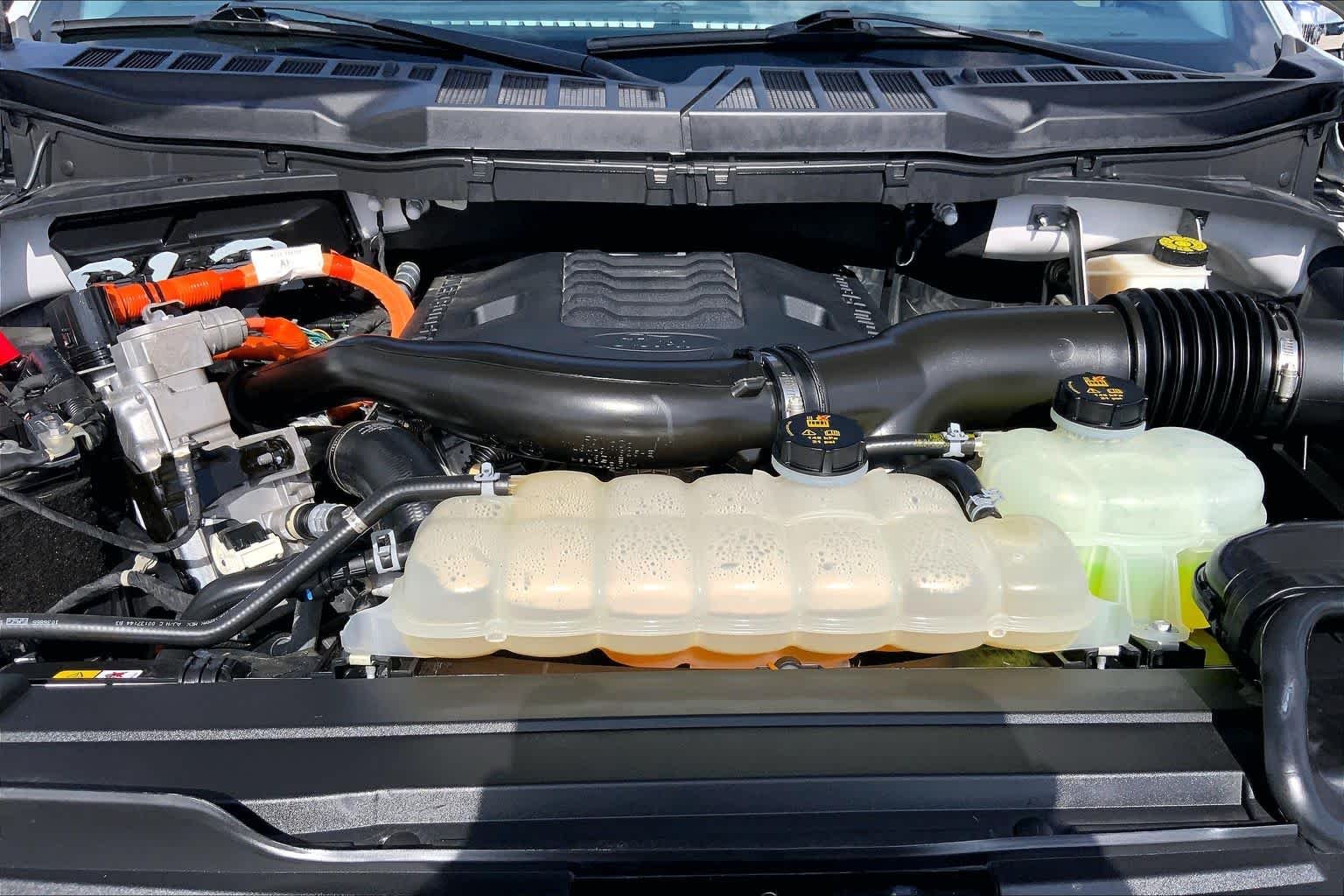Used 2023 Avalanche Ford LARIAT image 32