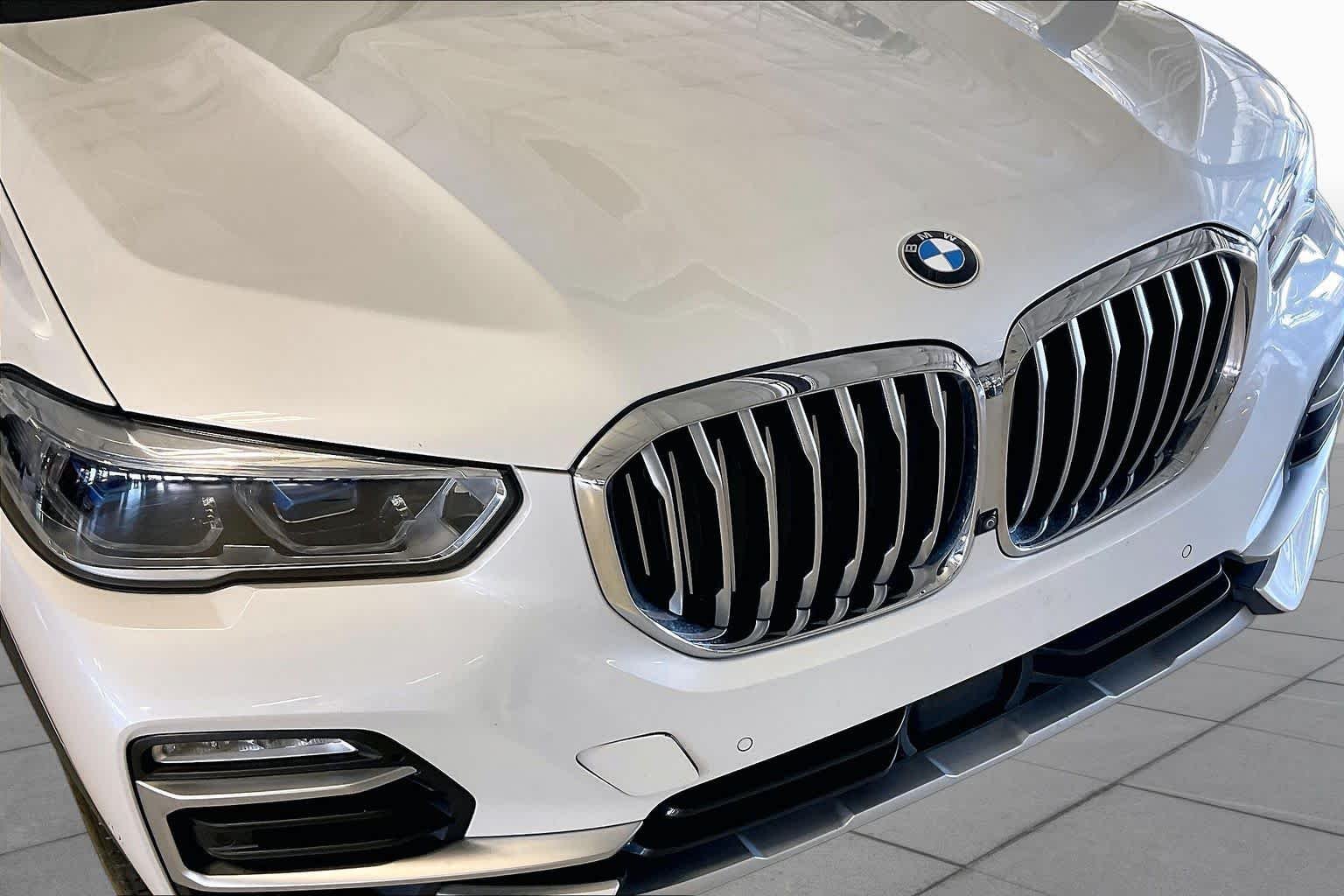 Used 2021 Mineral White Metallic BMW sDrive40i image 30