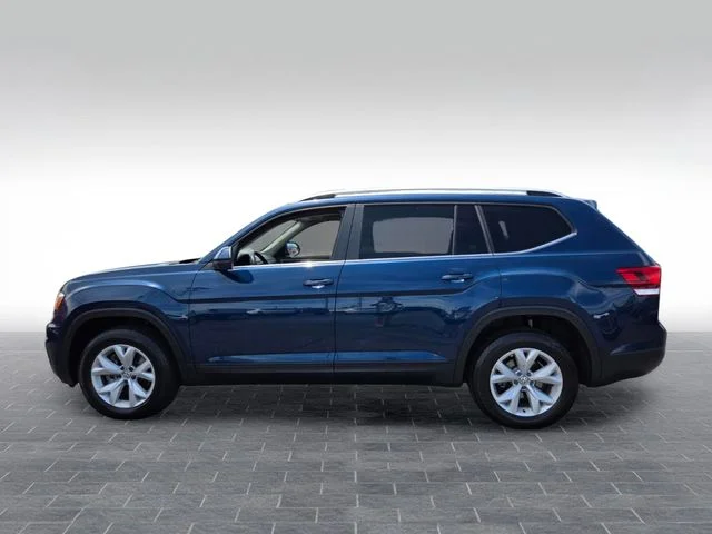 Used 2019 Blue Volkswagen 3.6L V6 SE image 4