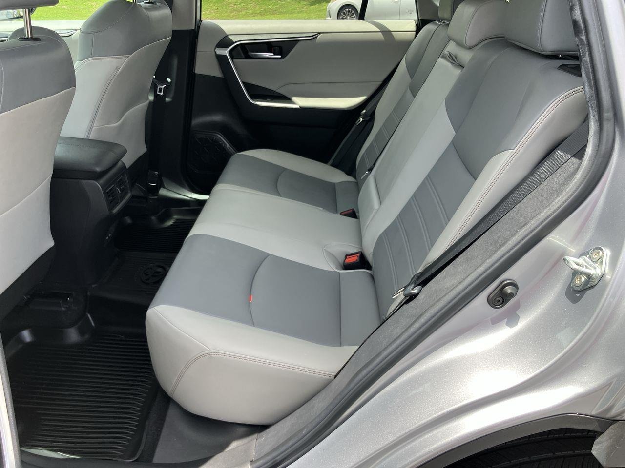 Used 2023 Silver (Silver Sky Metallic) Toyota XLE Premium AWD image 23