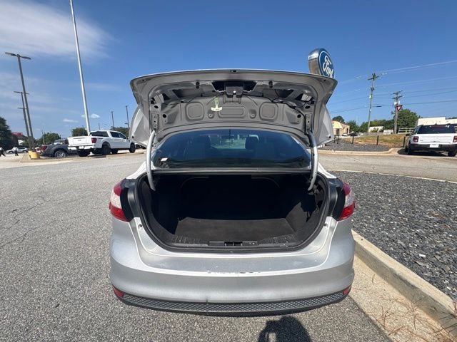 Used 2012 Ingot Silver Metallic Ford SE image 24