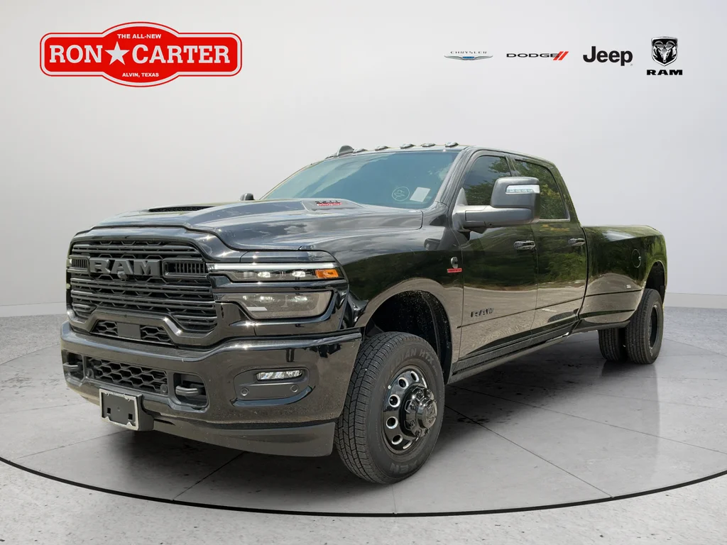 New 2026 Diamond Black Crystal Pearl-Coat Exterior Paint RAM Laramie image 3