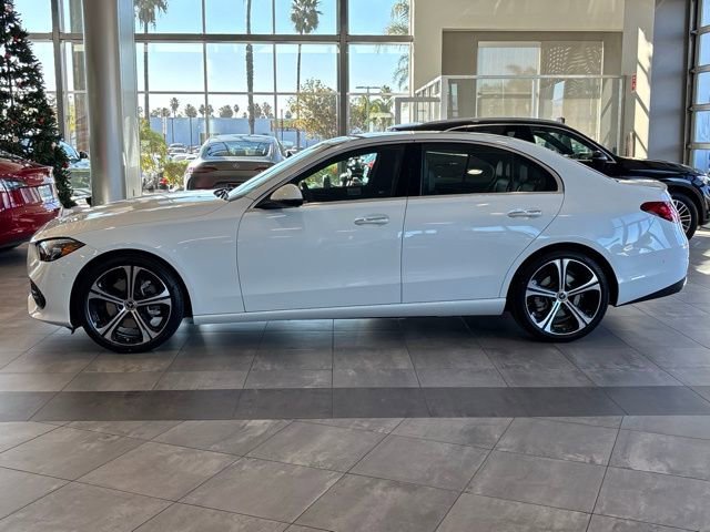 New 2026 MANUFAKTUR Moonlight White Metallic Mercedes-Benz C 300 image 37