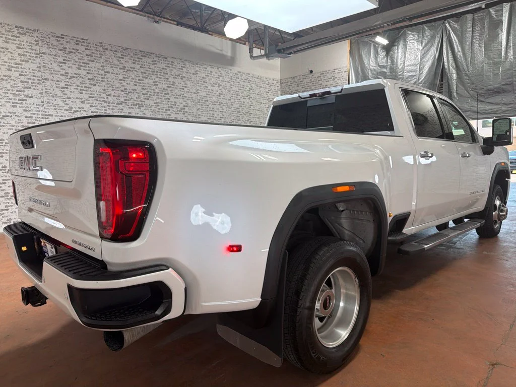 Used 2020 White Frost Tricoat GMC Denali image 7