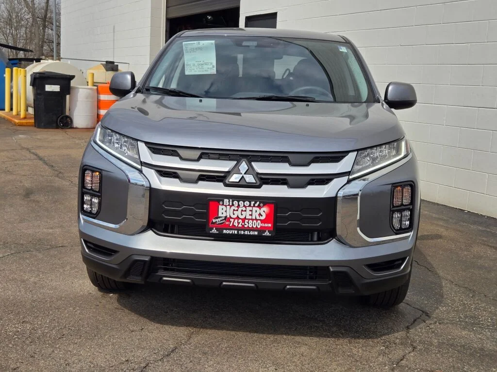 Used 2026 Gray Mitsubishi 2.0 ES image 2