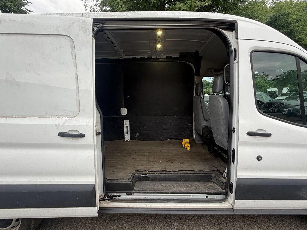 Used 2017 White Ford Base image 22