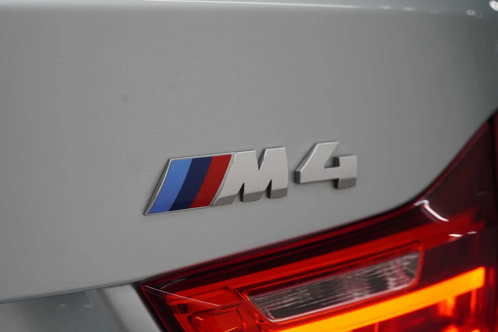 Used 2015 GREY BMW  image 9