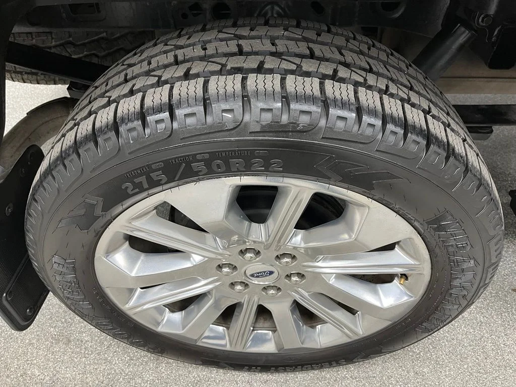 Used 2021 White Ford Limited image 17