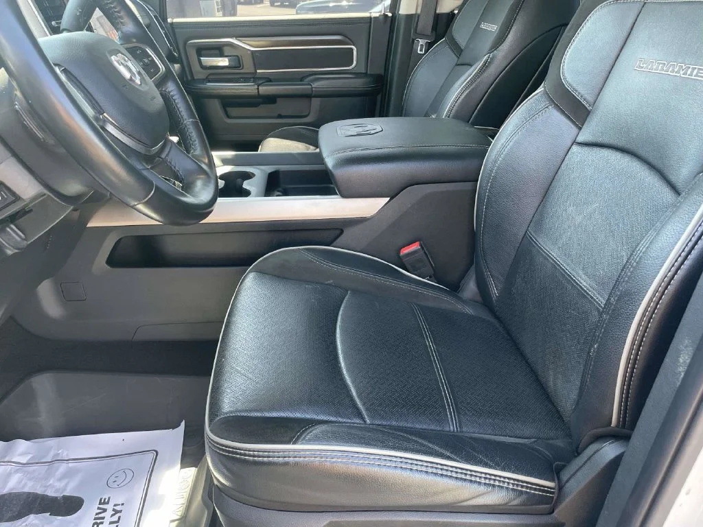 Used 2023 White Ram Laramie image 13