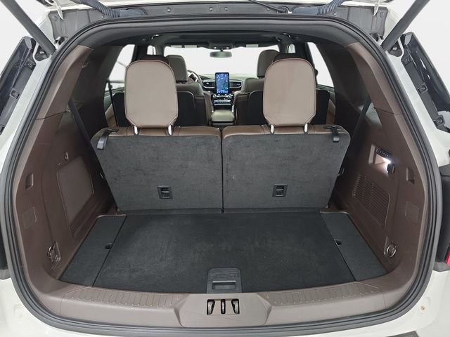 Used 2023 White Ford King Ranch image 35