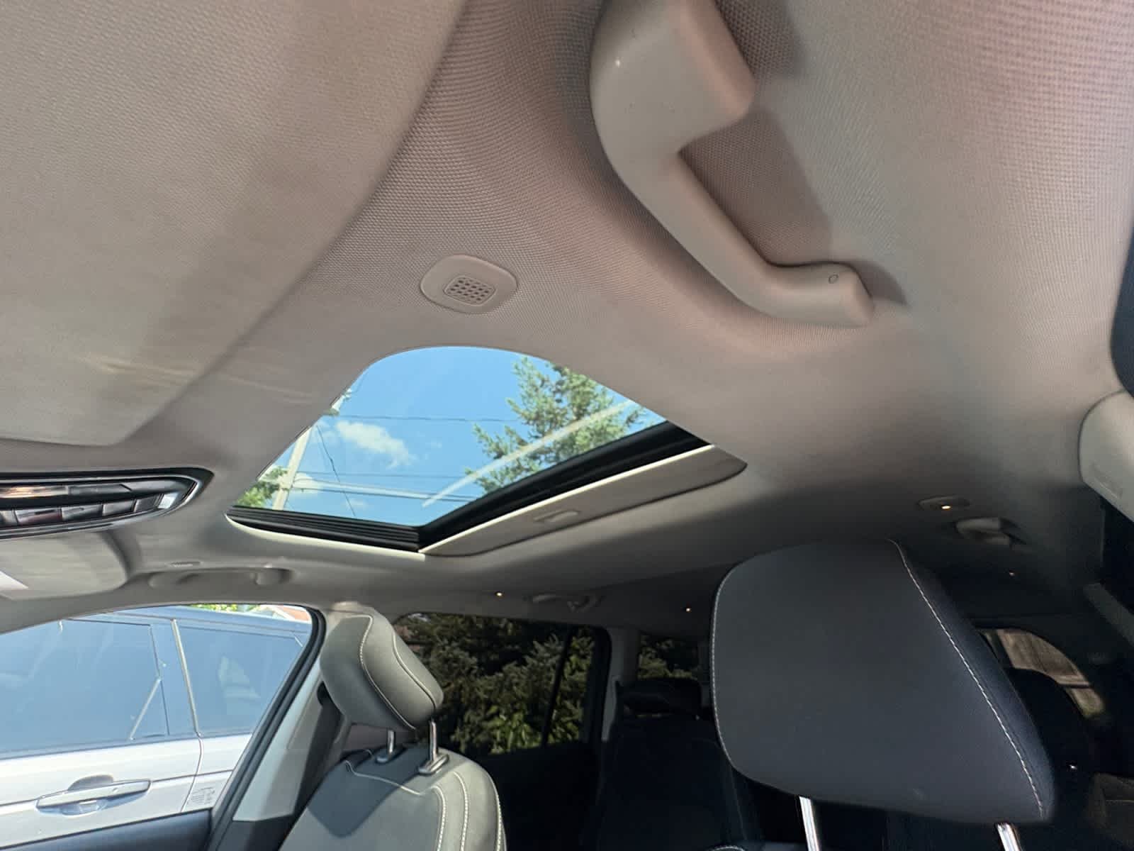 Used 2023 Baltic Gray Metallic Clearcoat Jeep Laredo image 25