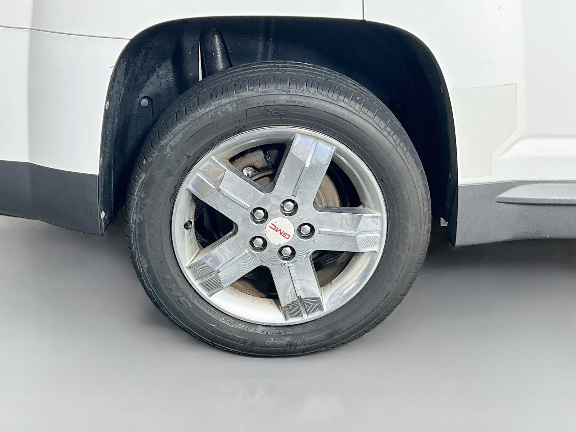 Used 2012 Olympic White GMC SLE-2 image 33