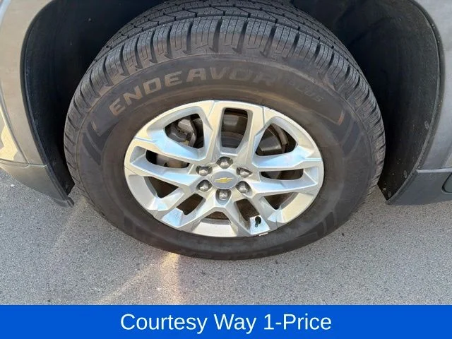 Used 2020 Gray Chevrolet LS image 6