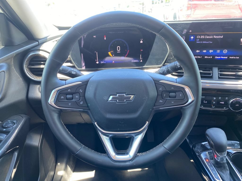 Used 2025 Summit White Chevrolet ACTIV image 14