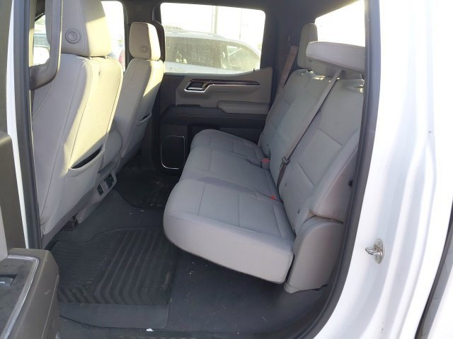 Used 2022 White GMC SLE image 5