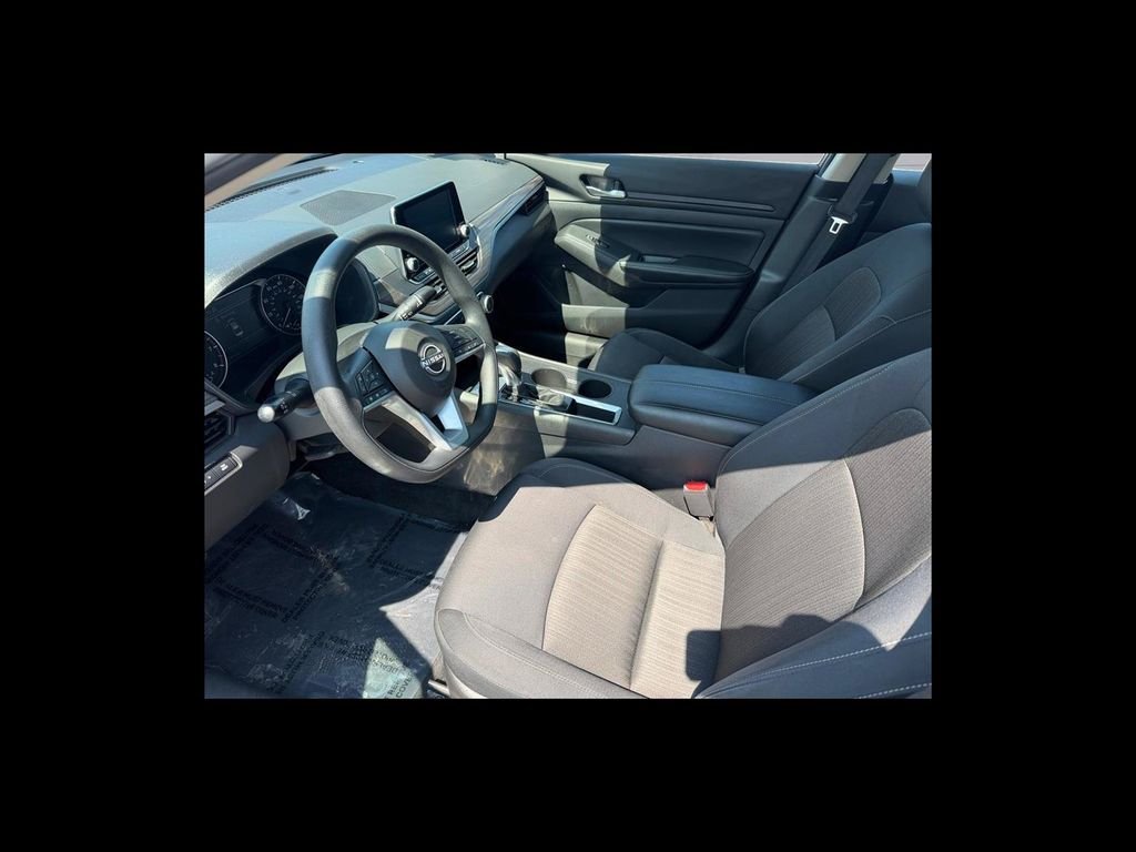 Used 2025 Gray Nissan 2.5 SV image 11