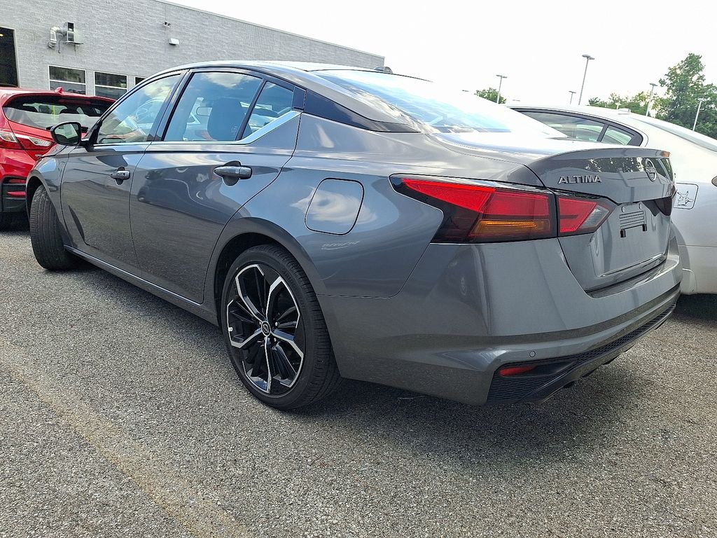 Used 2025 Gray Nissan 2.5 SR image 4