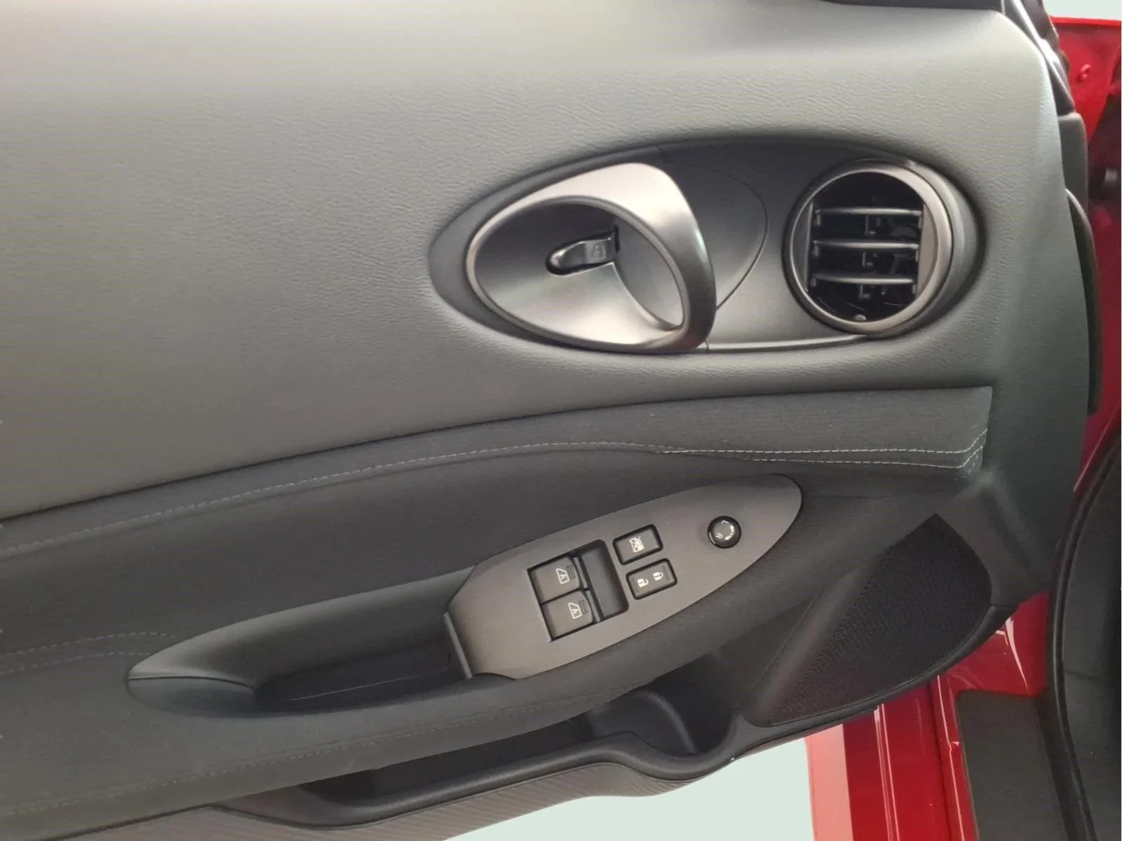 New 2026 Solid Red / Super Black Two-tone Nissan Sport image 8