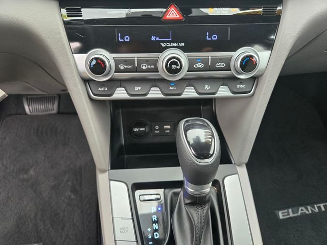 Used 2020 Blue Hyundai SE image 14