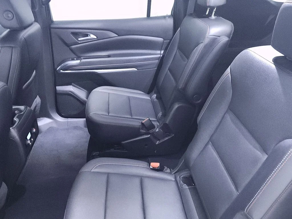 Used 2025 Gray Chevrolet Z71 image 22