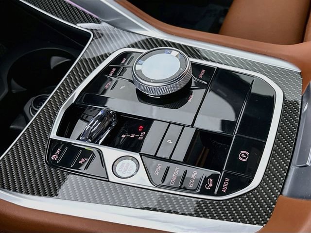 Used 2024 White Metallic BMW M60i image 17