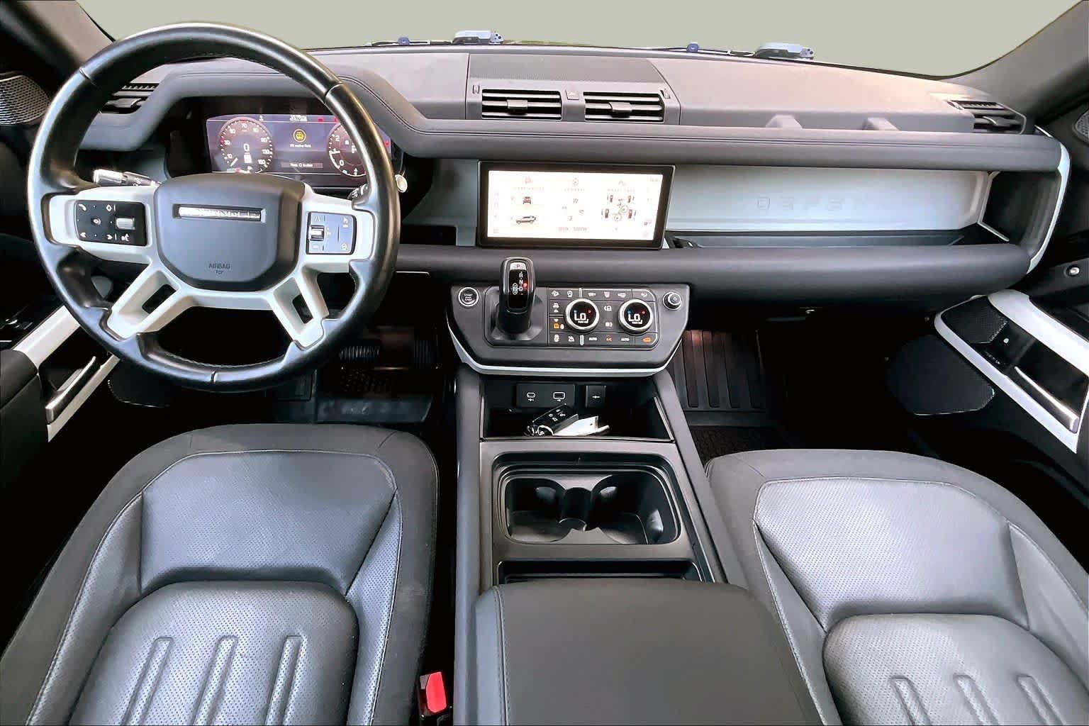 Used 2021 Santorini Black Metallic Land Rover S image 15