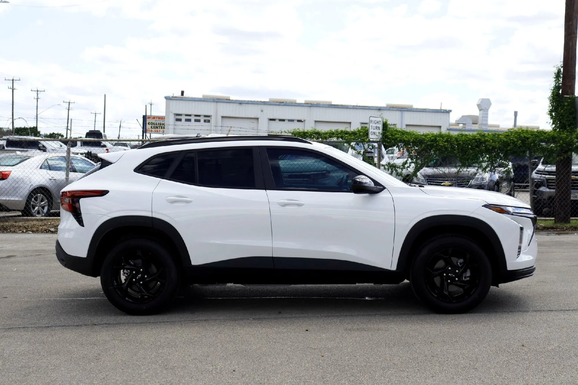 New 2026 White Chevrolet LT image 4