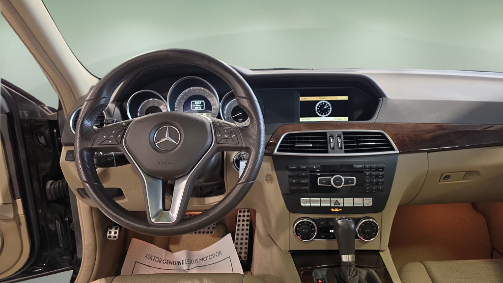 Used 2012  Mercedes-Benz C 300 image 19