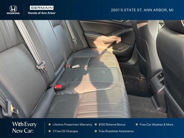 Used 2018 Modern Steel Metallic Honda Touring 2.0T image 13