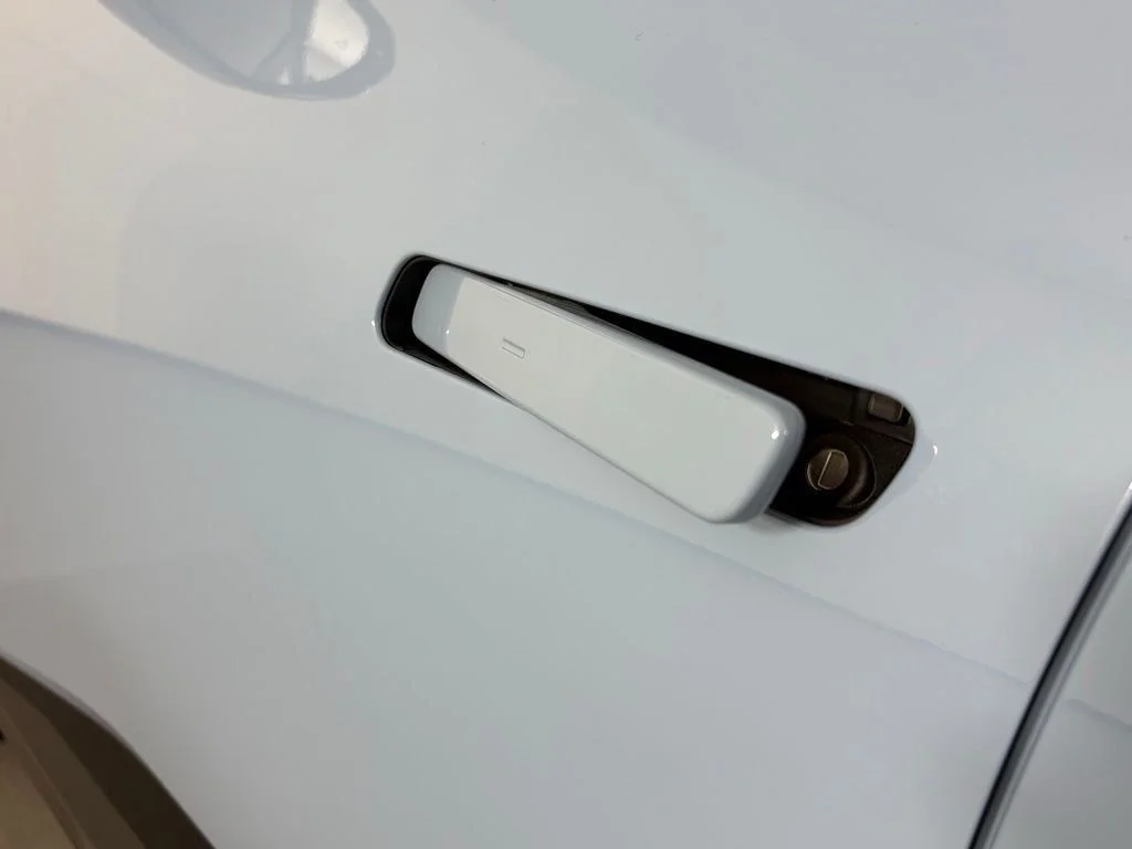 New 2027 Frost Blue / Black Roof Kia X-Line S image 12