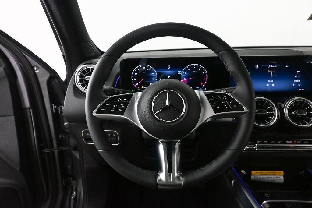 New 2026 Mountain Grey Metallic Mercedes-Benz GLB 250 image 2