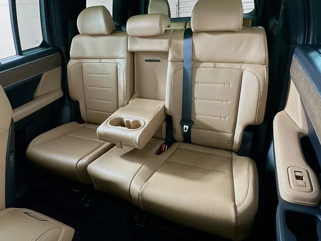 New 2025 Gray Hyundai Limited image 11