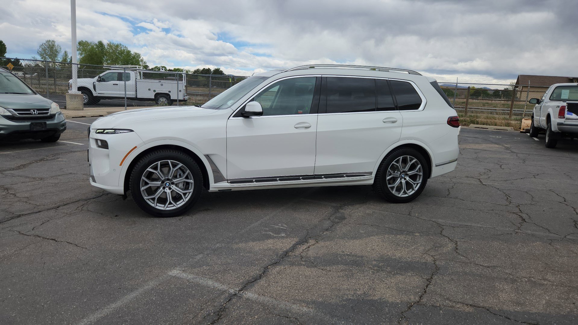 Used 2025 Alpine White BMW xDrive40i image 5