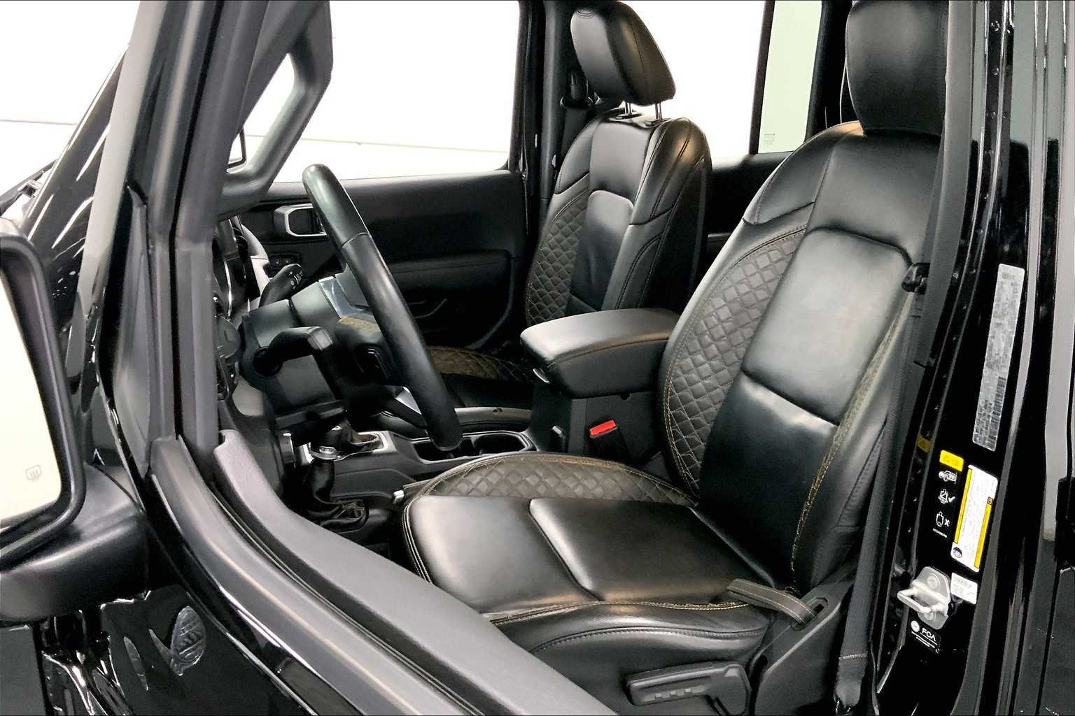 Used 2022 Black Clearcoat Jeep High Altitude image 8