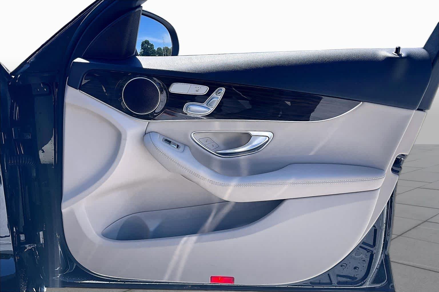 Used 2019 Obsidian Black Metallic Mercedes-Benz C 300 image 22