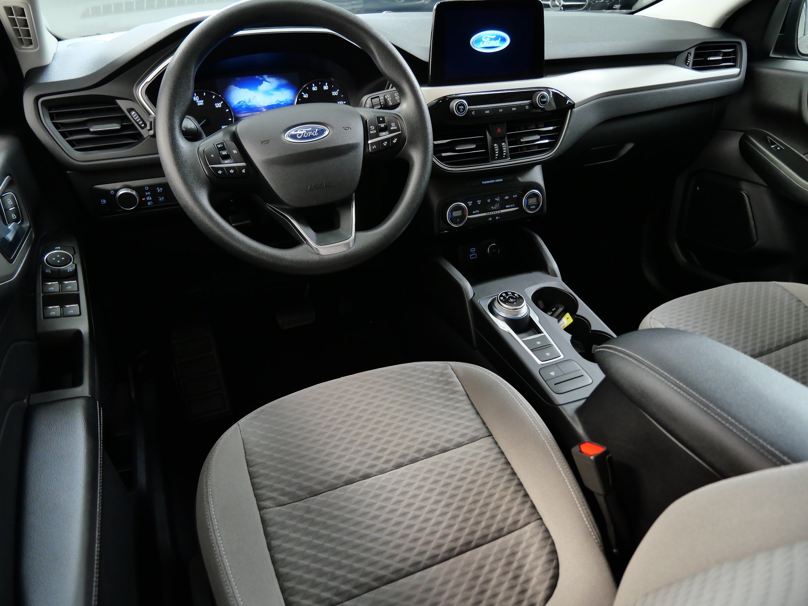Used 2021 Ford Escape SE with VIN 1FMCU9BZ8MUA57011 for sale in Minnetonka, Minnesota