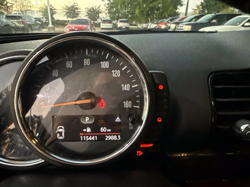 Used 2017 Red MINI Clubman image 9