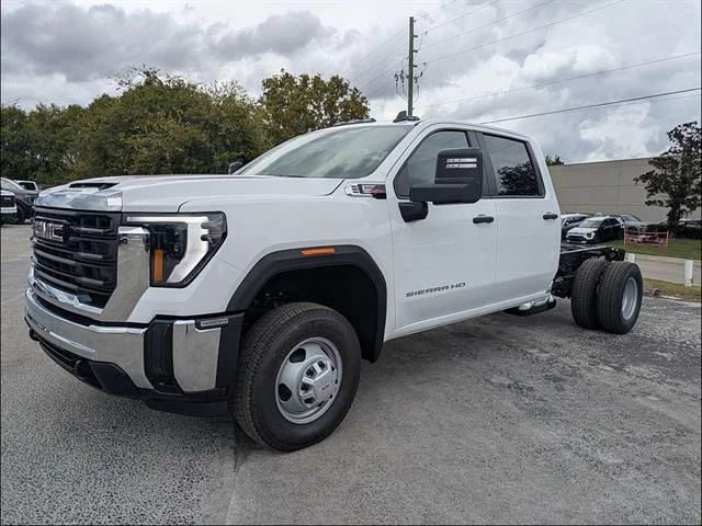 2026 GMC Sierra 3500 Chassis Cab Pro - Photo 9
