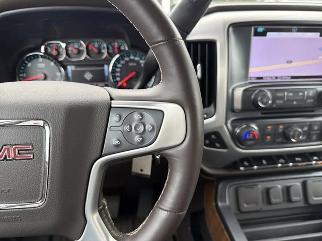Used 2018 RED QUARTZ TINTCOAT GMC SLT image 29