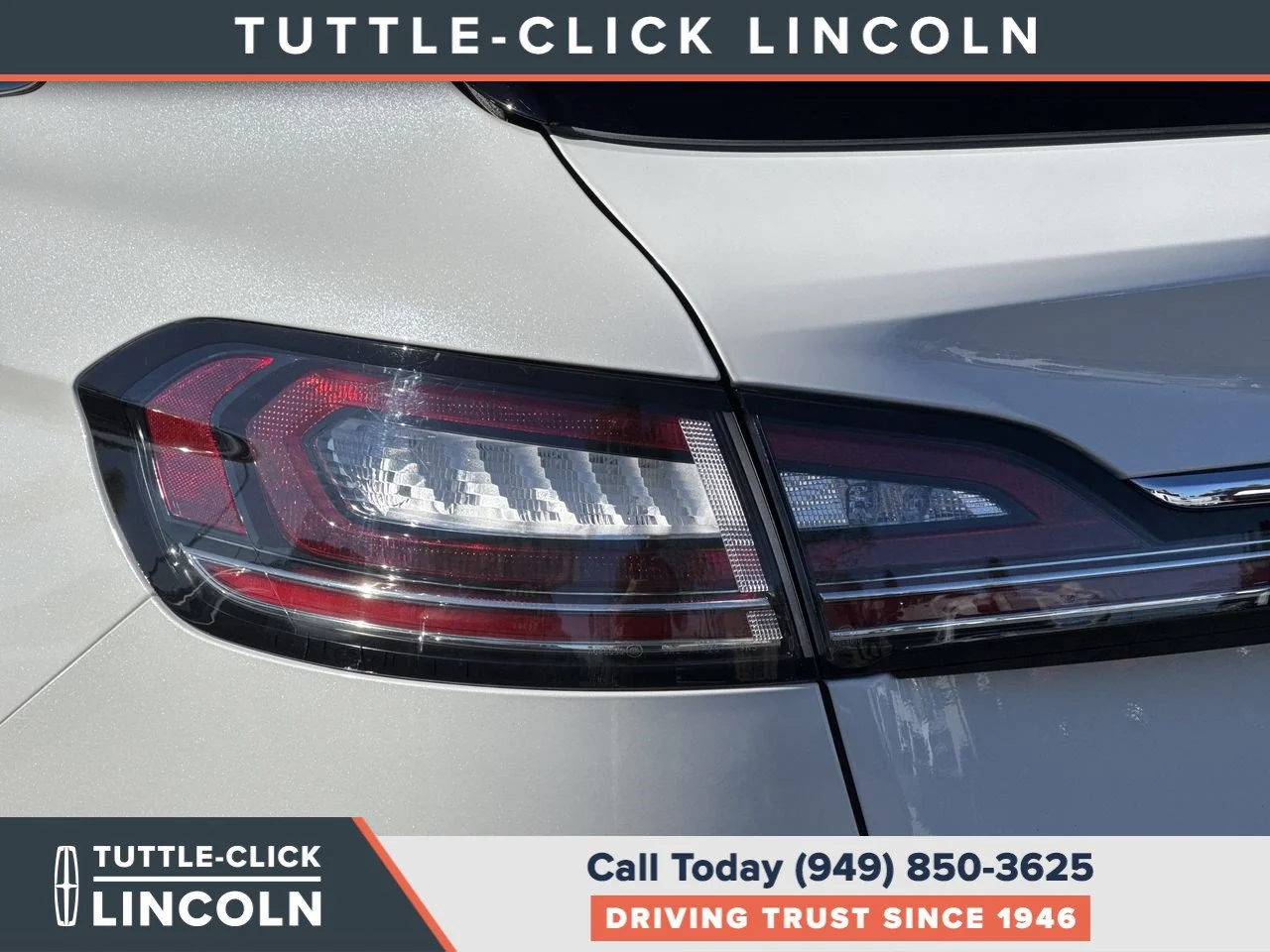 Used 2023 PRISTINE WHITE ME Lincoln Standard image 18