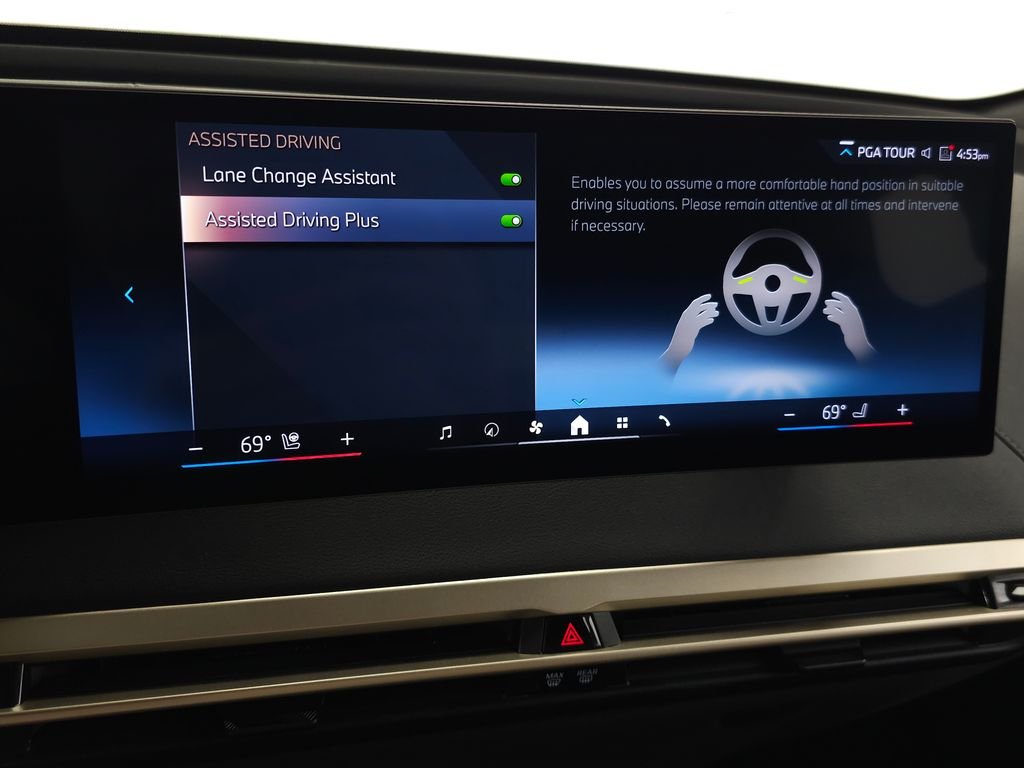 Used 2024 Black Sapphire Metallic BMW xDrive50 image 28