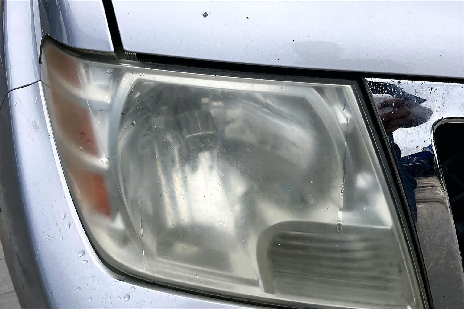 Used 2011 Radiant Silver Nissan SL image 24