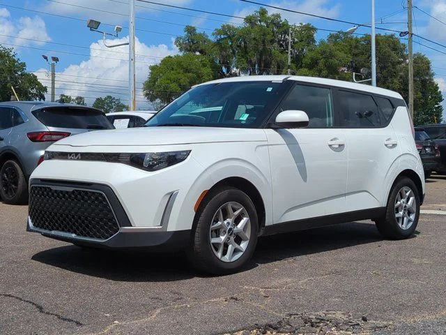 Certified Used 2025 White Kia LX image 2
