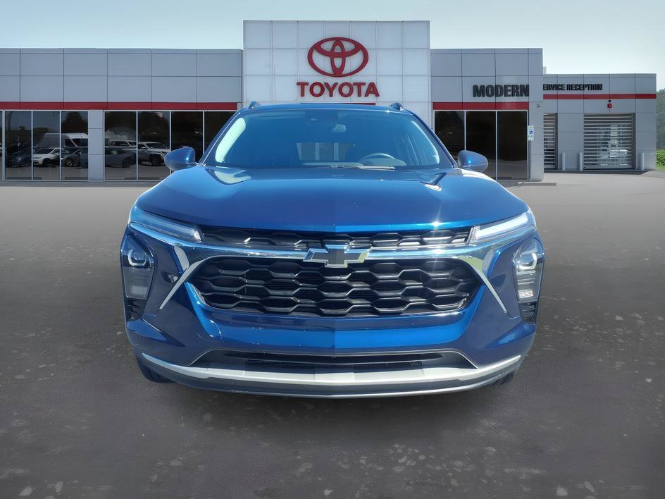 Used 2024 Blue Glow Metallic Chevrolet LT image 9
