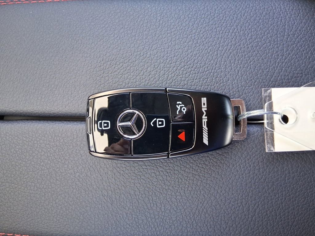 New 2026 MANUFAKTUR Mountain Grey Magno Mercedes-Benz AMG® GLA 35 4MATIC® SUV image 60