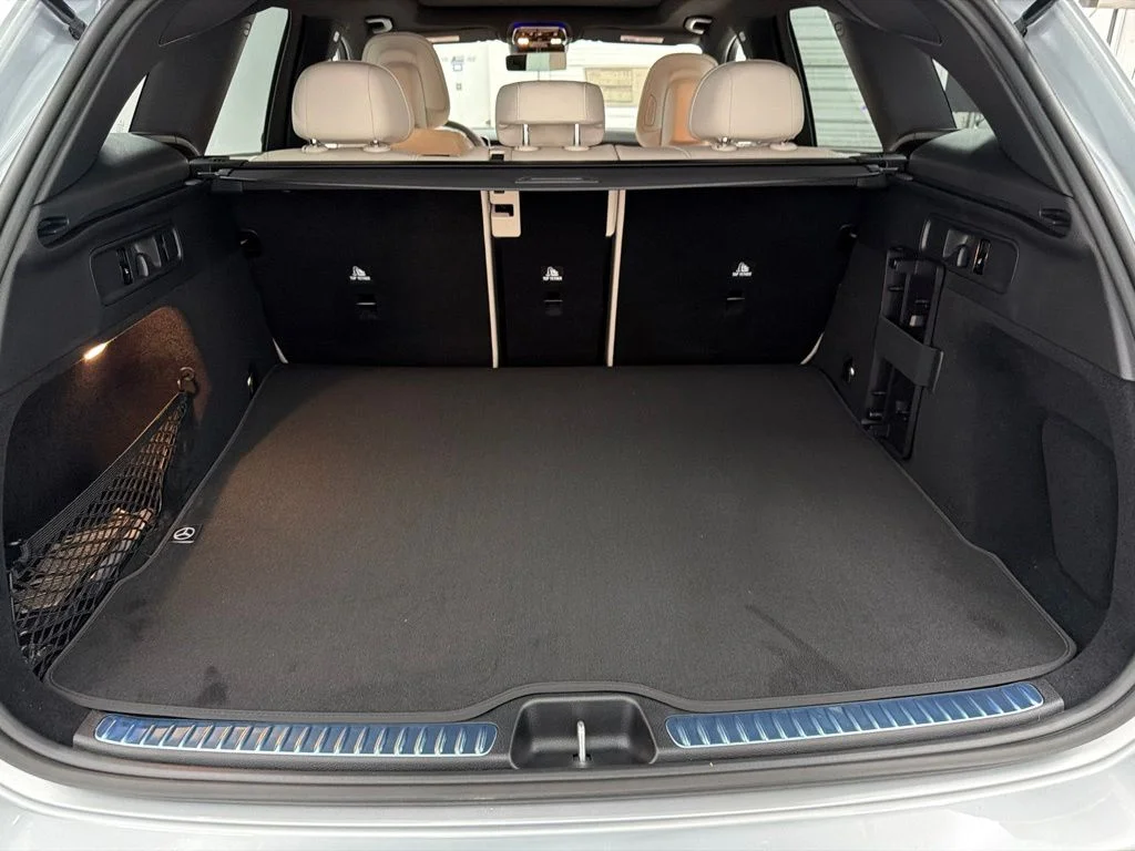 New 2027 Silver Mercedes-Benz GLC 300 image 25