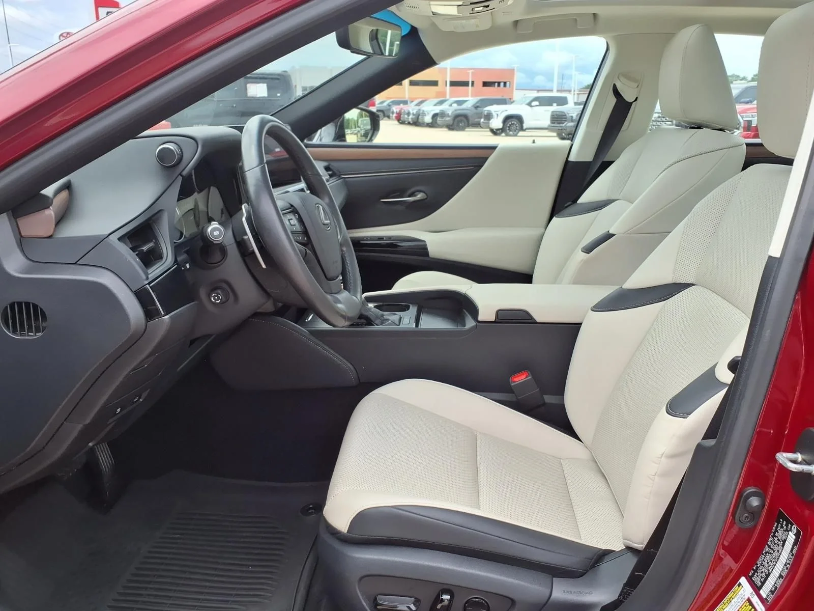 Used 2023 Red Lexus 350 image 17