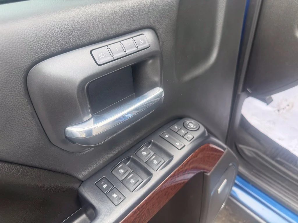 Used 2016 Blue GMC SLT image 12
