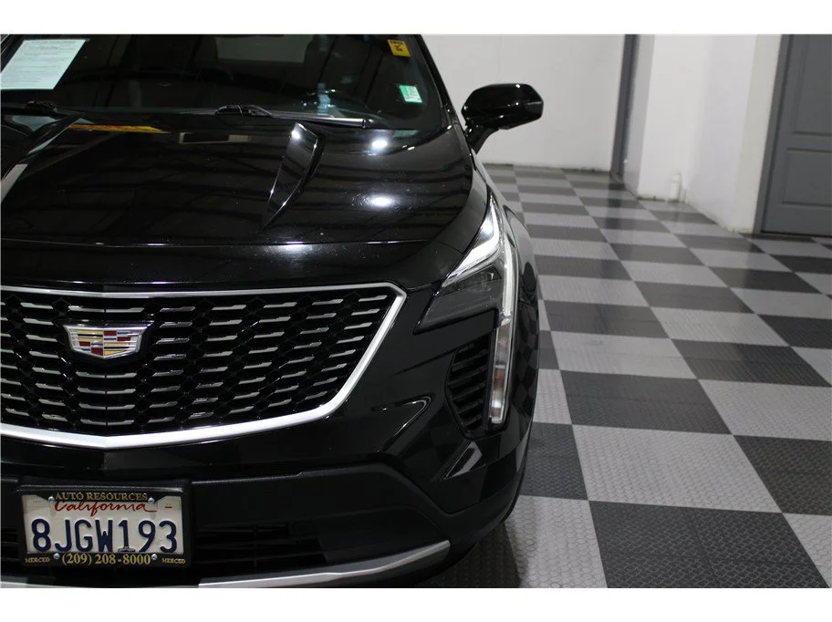 Used 2019 Stellar Black Metallic Cadillac FWD Premium Luxury image 8