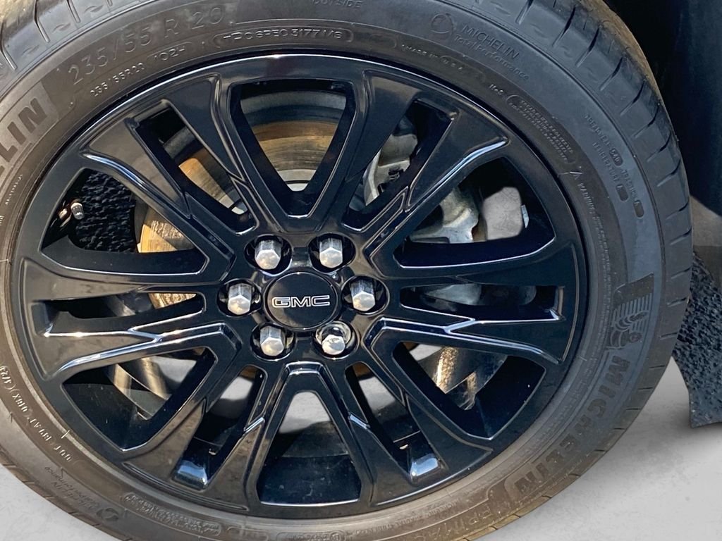 Used 2023 Silver GMC SLE image 28